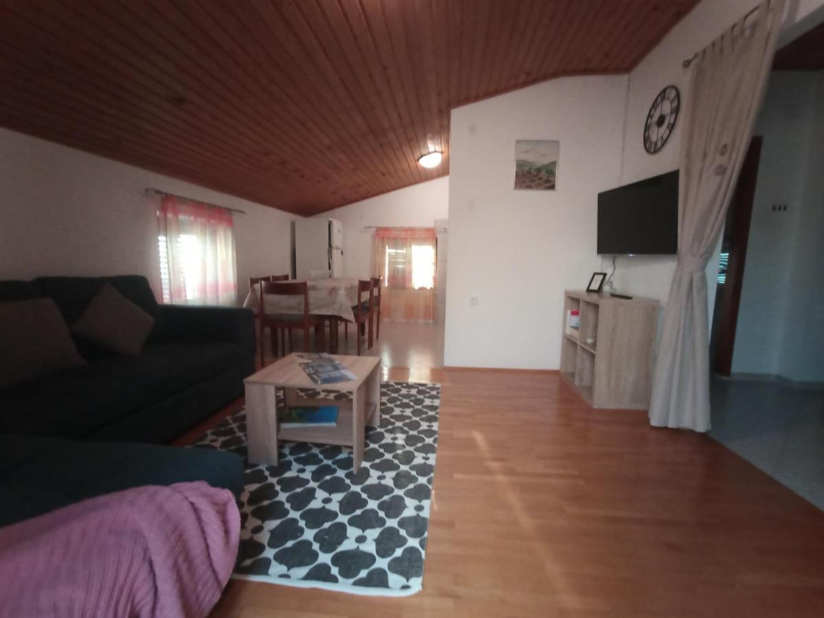 Apartments Katarina โนวีวีโนดอลสกี ภายนอก รูปภาพ
